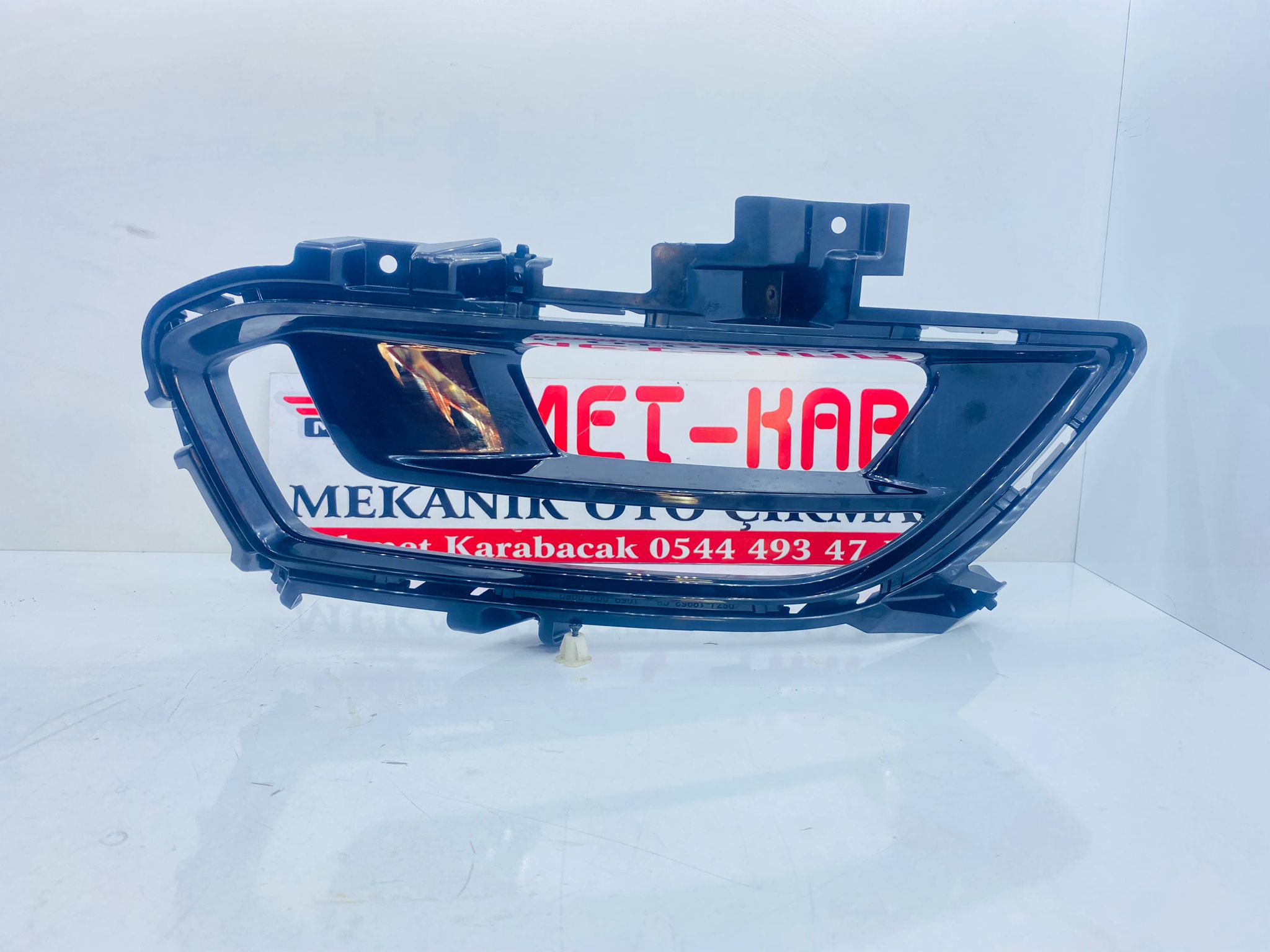 FORD MONDEO MK5 SAĞ ÖN  SİS ÇERÇEVESİ ,TAMPON IZGARASI DS7J-19952-CB , 1059.106.0000