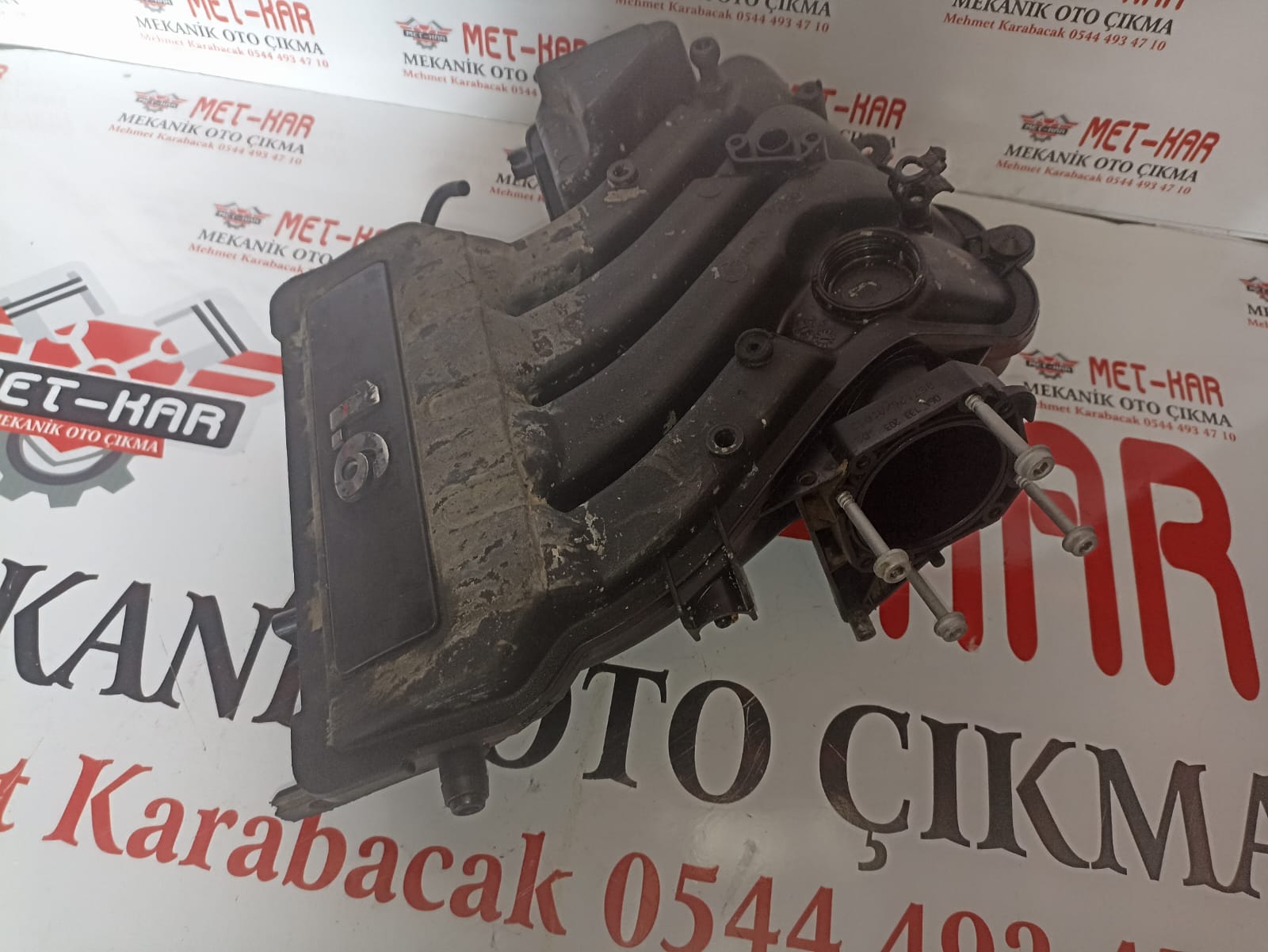 VOLKSWAGEN GOLF 1.6 BENZİNLİ AKL MOTOR EMME MANİFOLDU