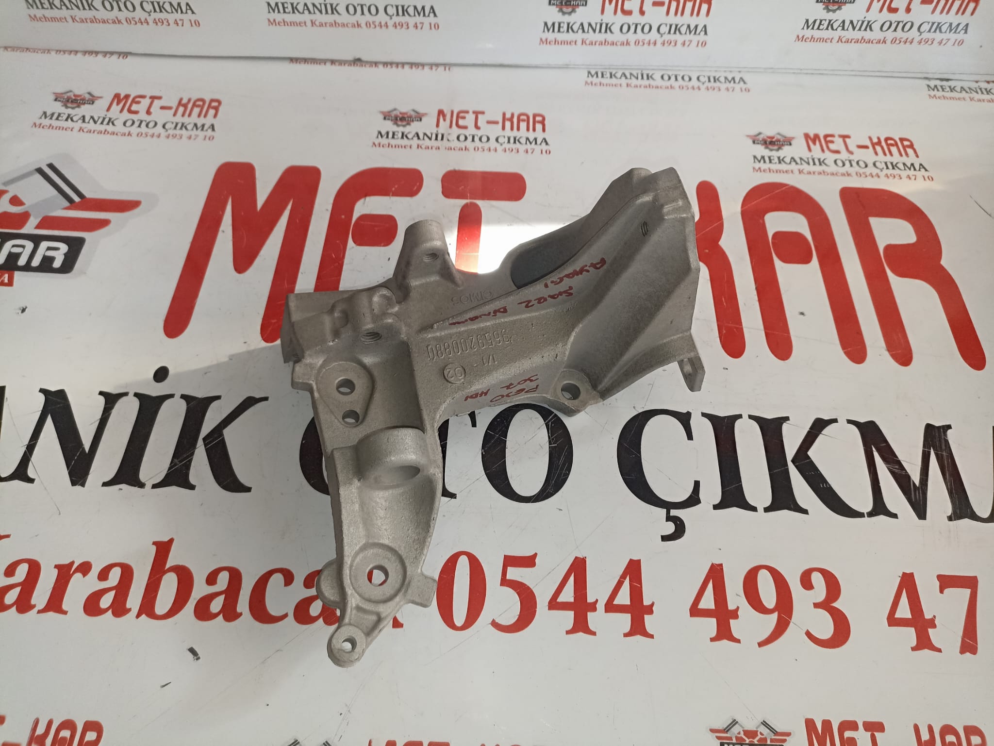 PEUGEOT 207 1.6 HDI için 5706N6 alternatör montaj braketi 9659200880 3392629 ŞARJ DİNAMO AYAGI