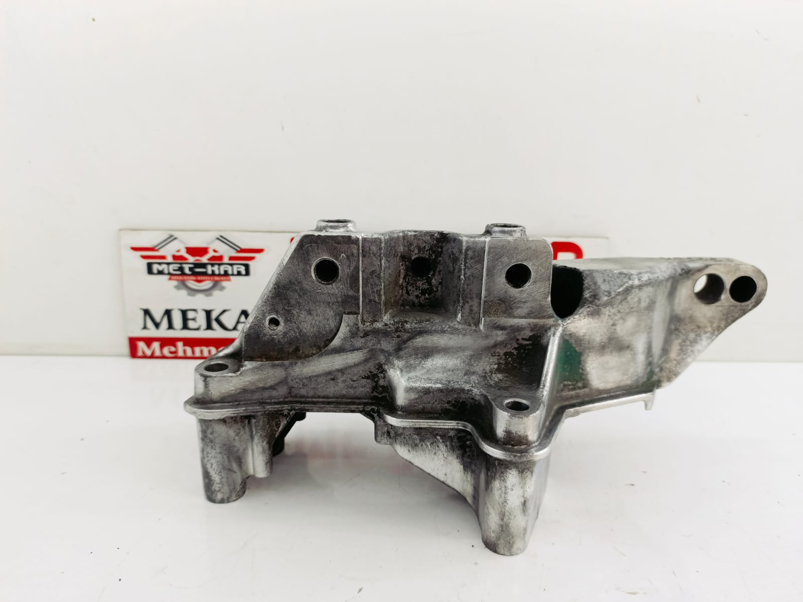 VOLKSWAGEN GOLF , POLO 1.4 16V MOTOR KULAK BRAKETİ , MOTOR KULAK TUTUCU 036 199 275 E, 036199275E, AG402K