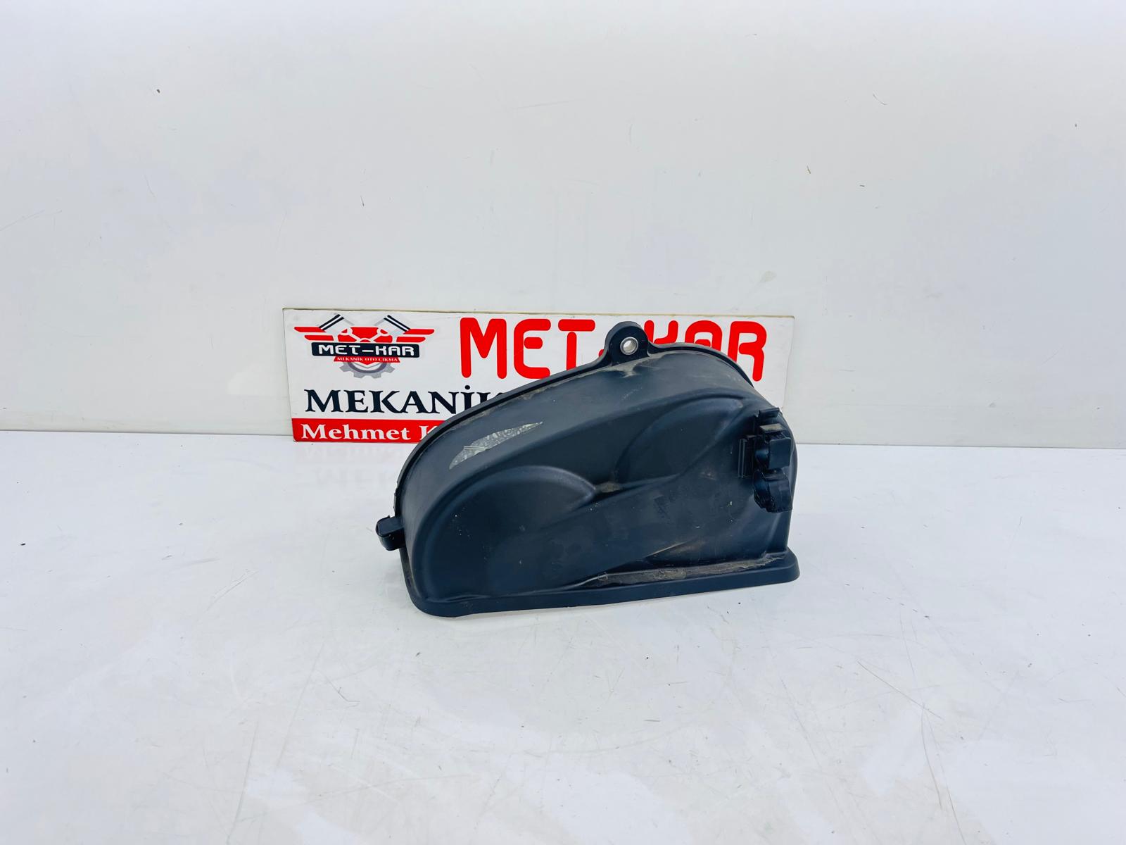 VOLKSWAGEN  1.4 TSİ  yeni nesil  TİRİGER KAPAĞI ÜST , 04E.109.108.J  ,  04E109108J