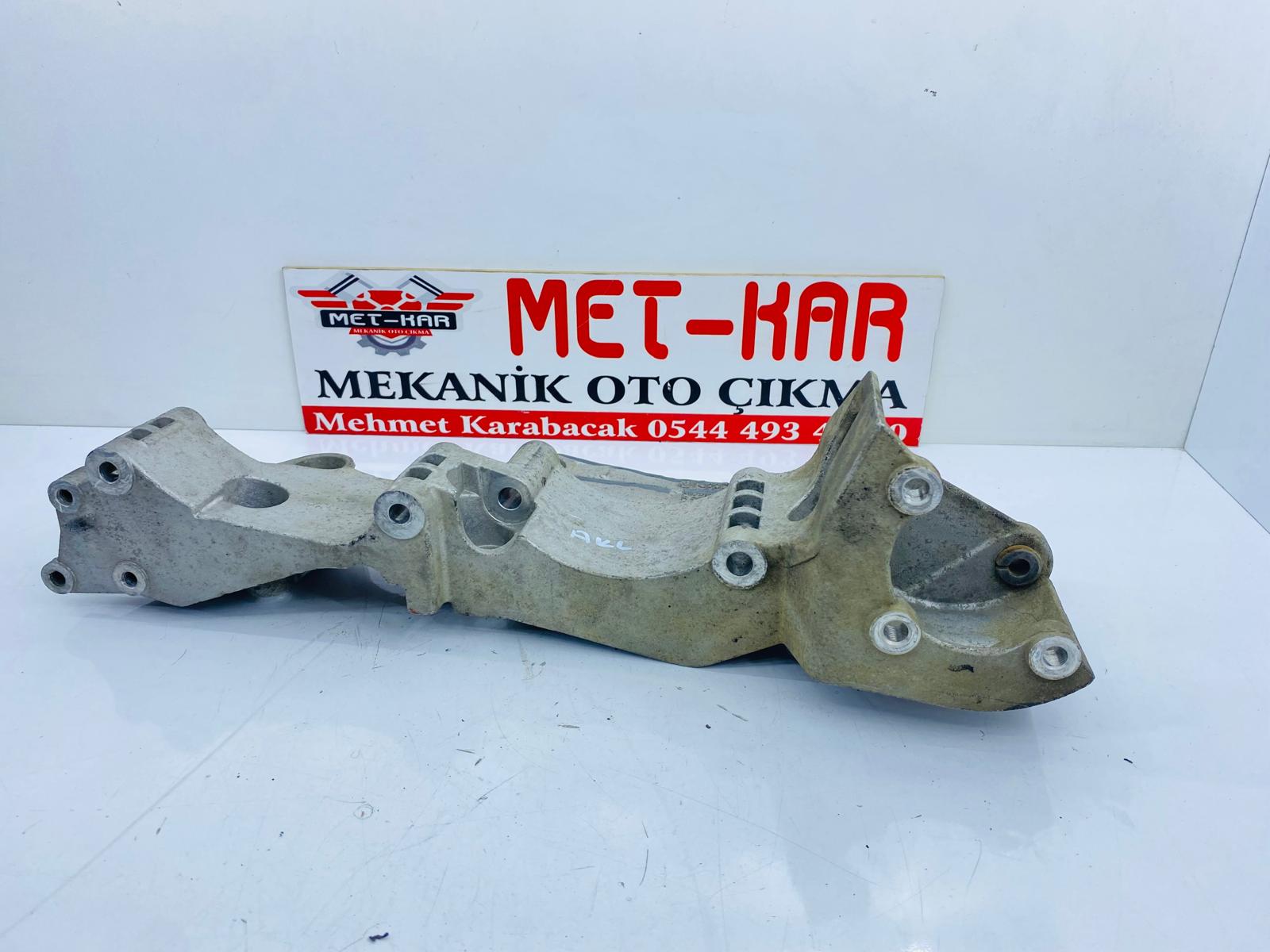 AUDİ , VOLKSWAGEN 1.6 benzinli AKL MOTOR bora, toledo, golf, jetta, AUDİ A-3 , R06A903143R , ALTARNATÖR BAGLANTI BRAKETİ , KLİMA KOMPROSÖR BAGLANTI BRAKETİ , HİDROLİK DİREKSİYON POMPA BAGLANTI BRAKETİ AYAGI R06A903143R 