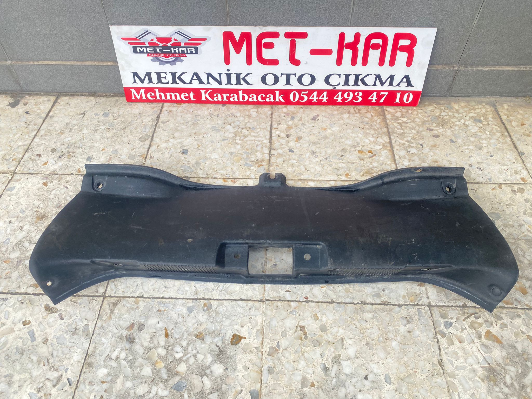 FİAT LİNEA Arka BAĞAJ HAVUZ TRİMİ , BRAKETİ 735388156