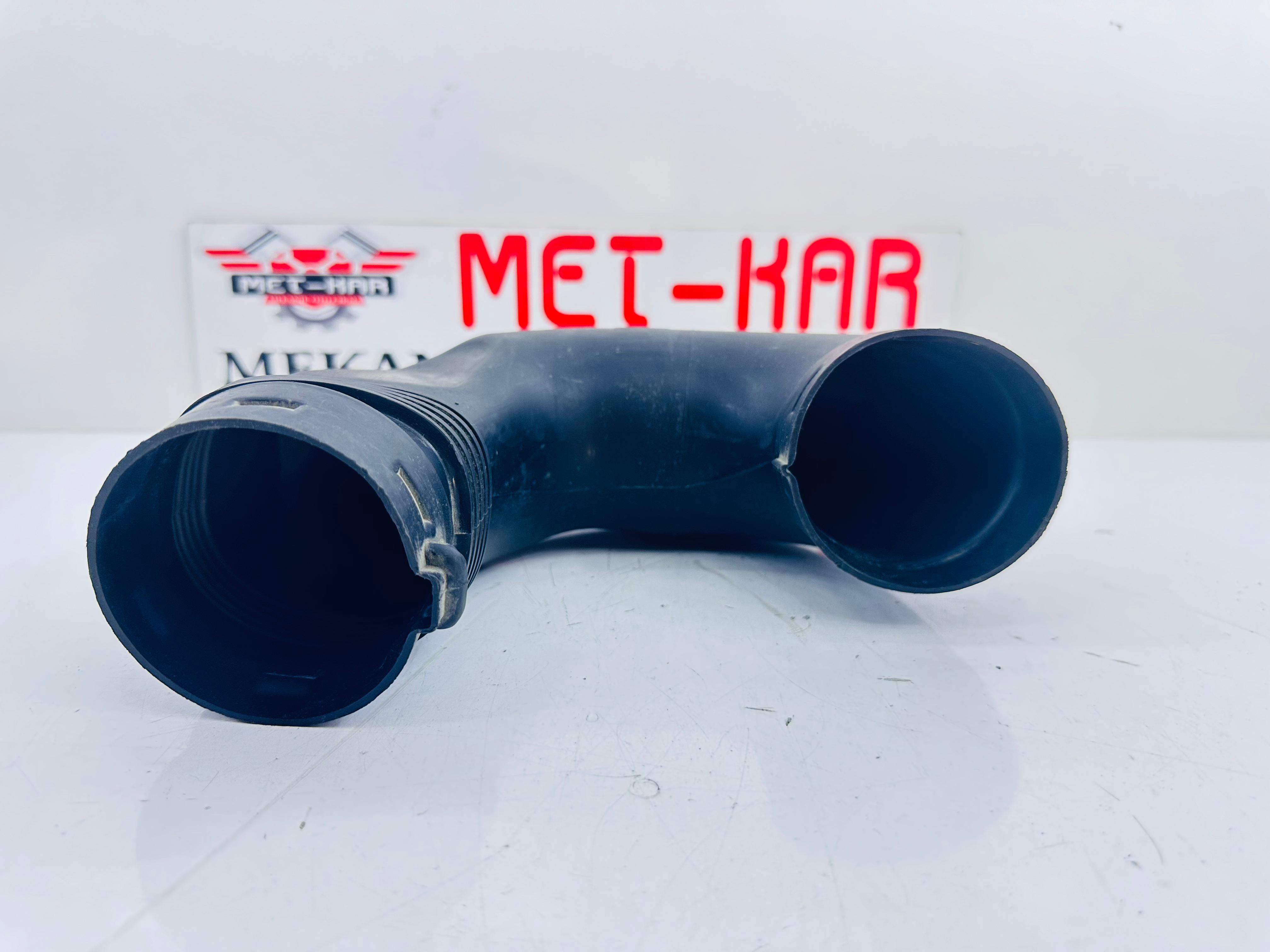 VOLKSWAGEN CADYY , JETTA , SKODA HAVA GİRİŞ HORTUMU , BORUSU 1K0 129 618 BQ