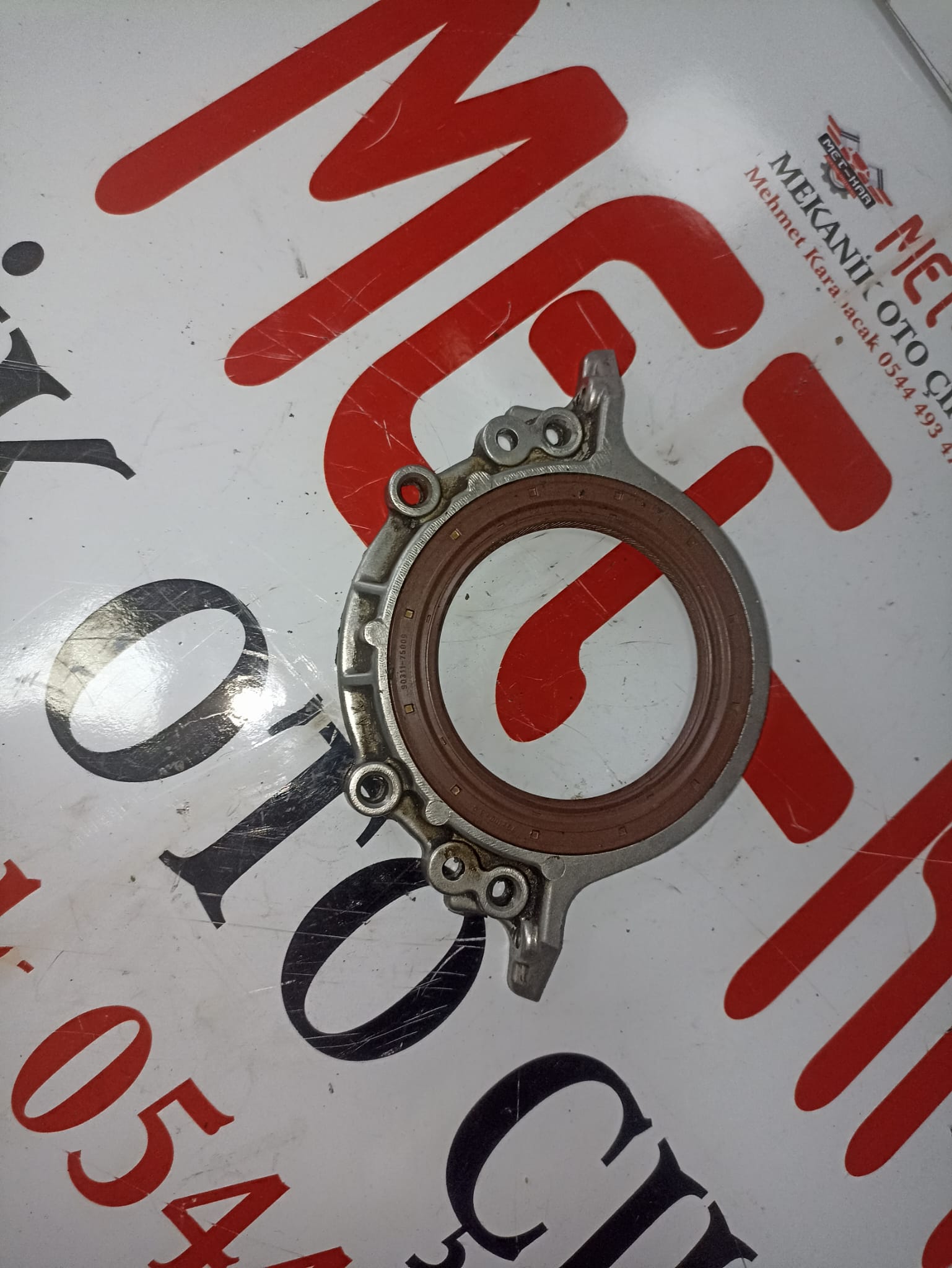 toyota arka krank kapagı