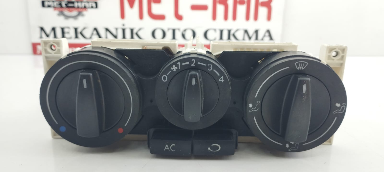 VOLKSWAGEN GOLF 4 , BORA  1J0820045F KLİMA KALORİFER KONTROL PANELİ , KLİMA AYAR DÜĞMESİ 