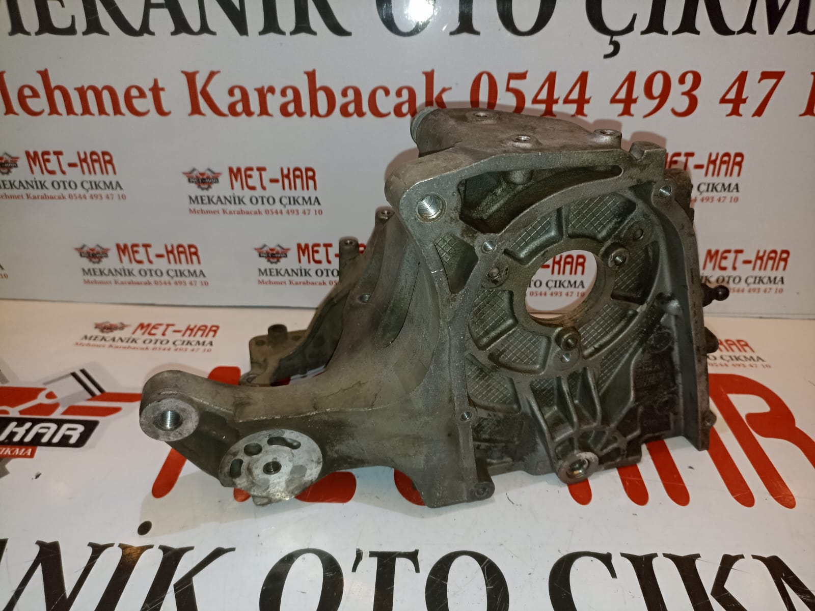 FİAT LİNEA DOBLO 1,6 JTD MAZOT POMPASI BAĞLANTI BRAKETİ 55226624
