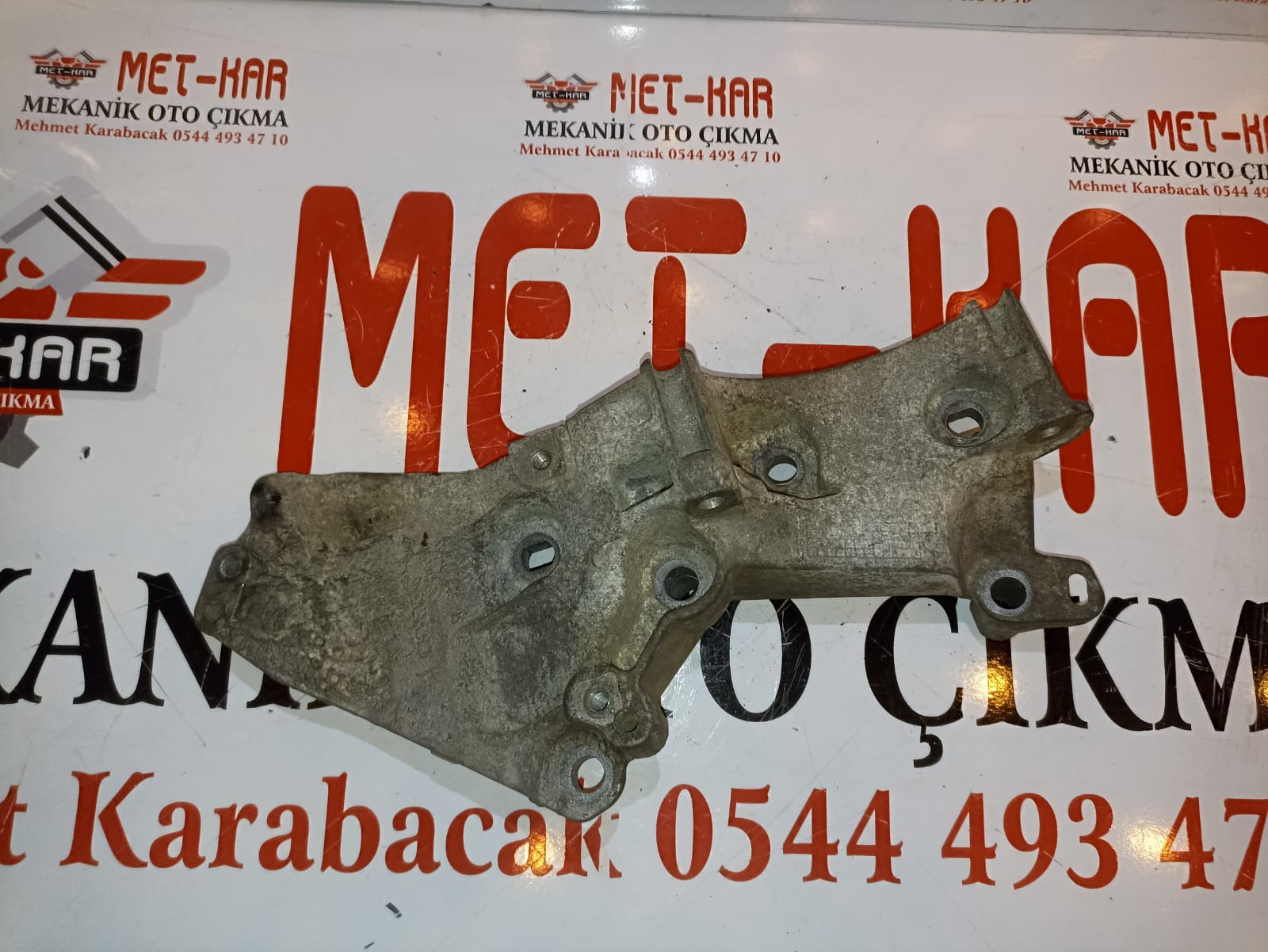 RENAULT 1.5 DCİ,MEGAN3,nissan Qashgai1.5dci,ŞARJ DİNAMO VE KLİMA BRAKETİ 8200 669 495 RENAULT 1.5 DCİ,MEGAN3,nissan Qashgai1.5dci,ŞARJ DİNAMO VE KLİMA BRAKETİ 8200 669 495 , 8200669495