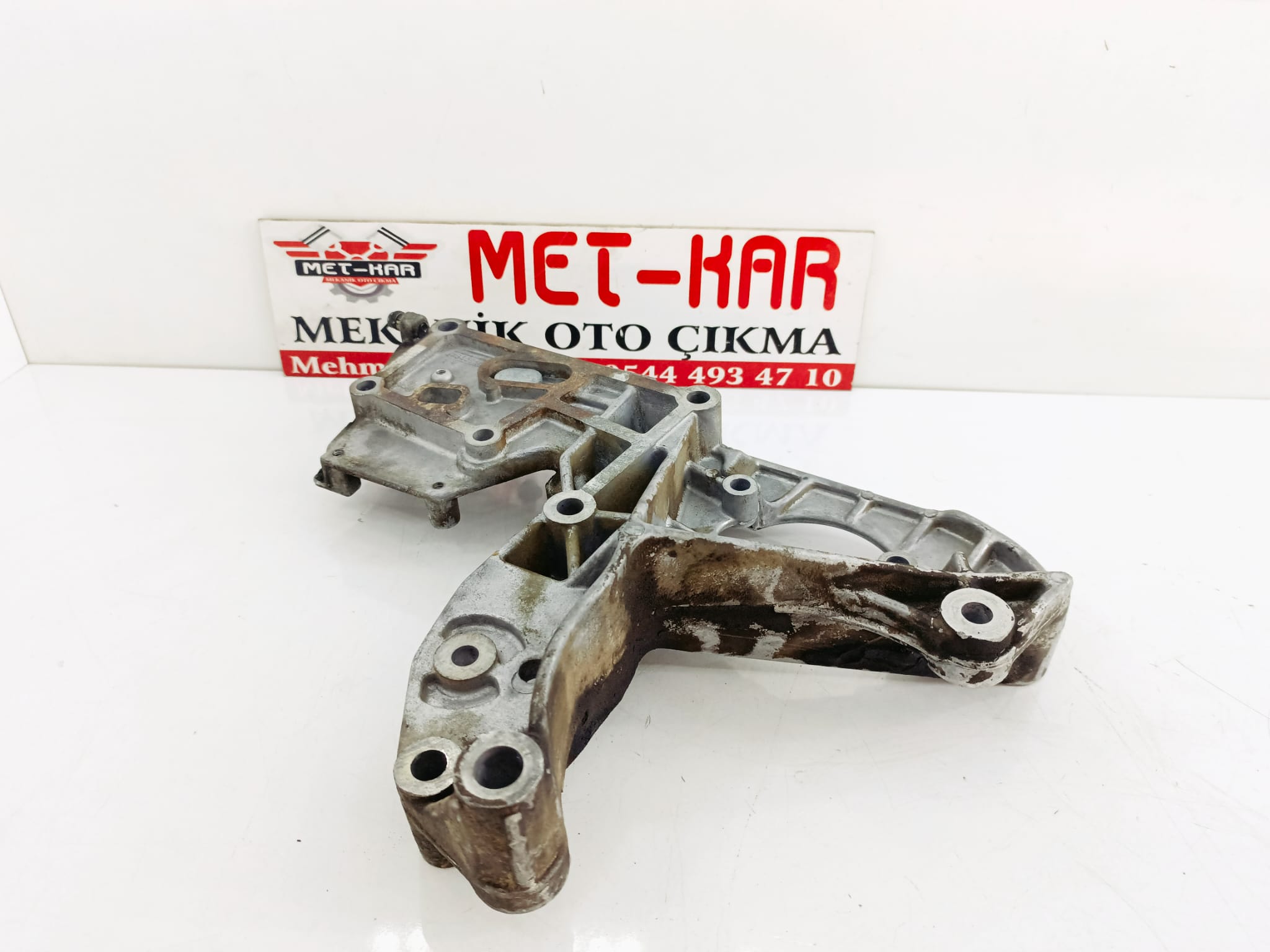 FIAT DOBLO 1.9 JTD HIDROLIK DİREKSİYON POMPA BRAKETİ 46403442
