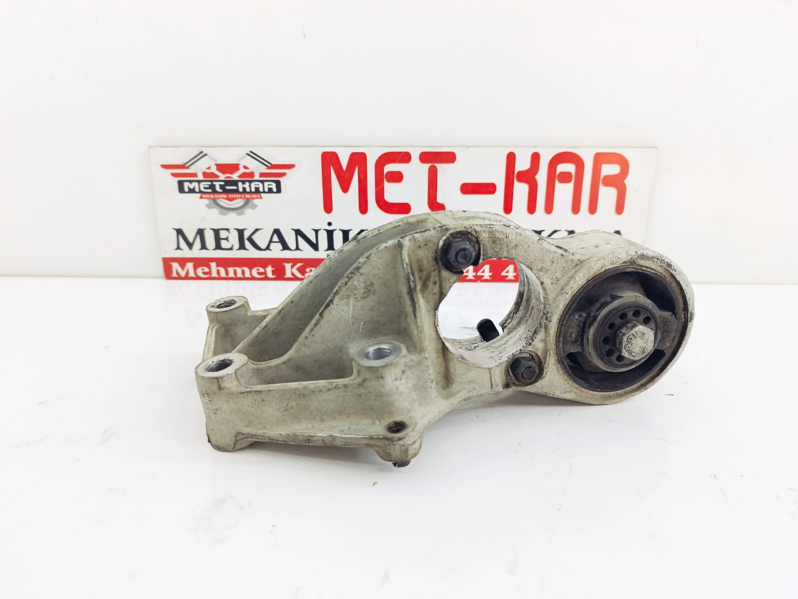 PEUGEOT 1807.Q6 ALT MOTOR KULAĞI TAKOZU 205, 306, 307, 405 1.4 , 1.6  1807.Q6