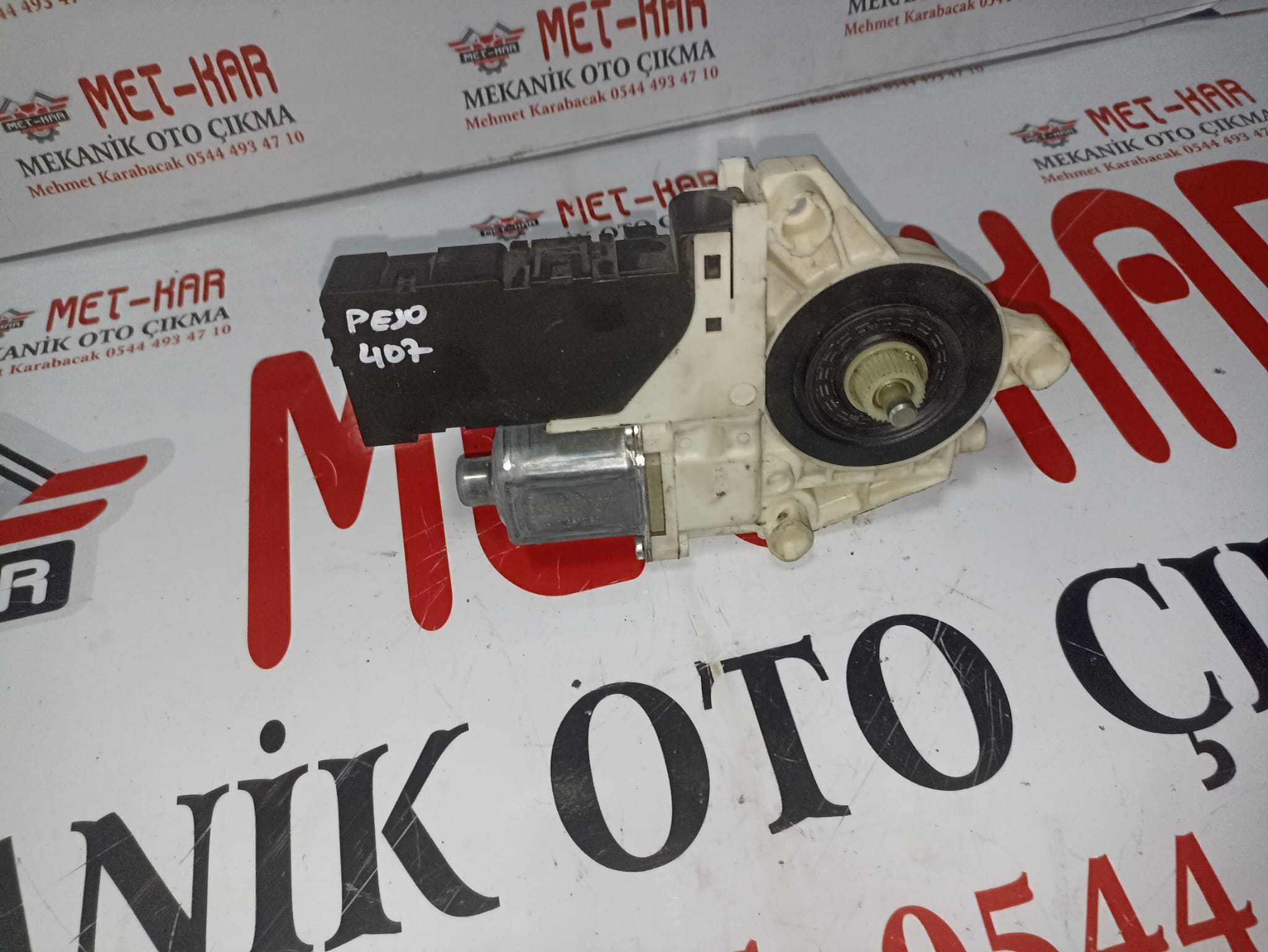 SAĞ ÖN CAM MOTORU Peugeot 407 9663036580