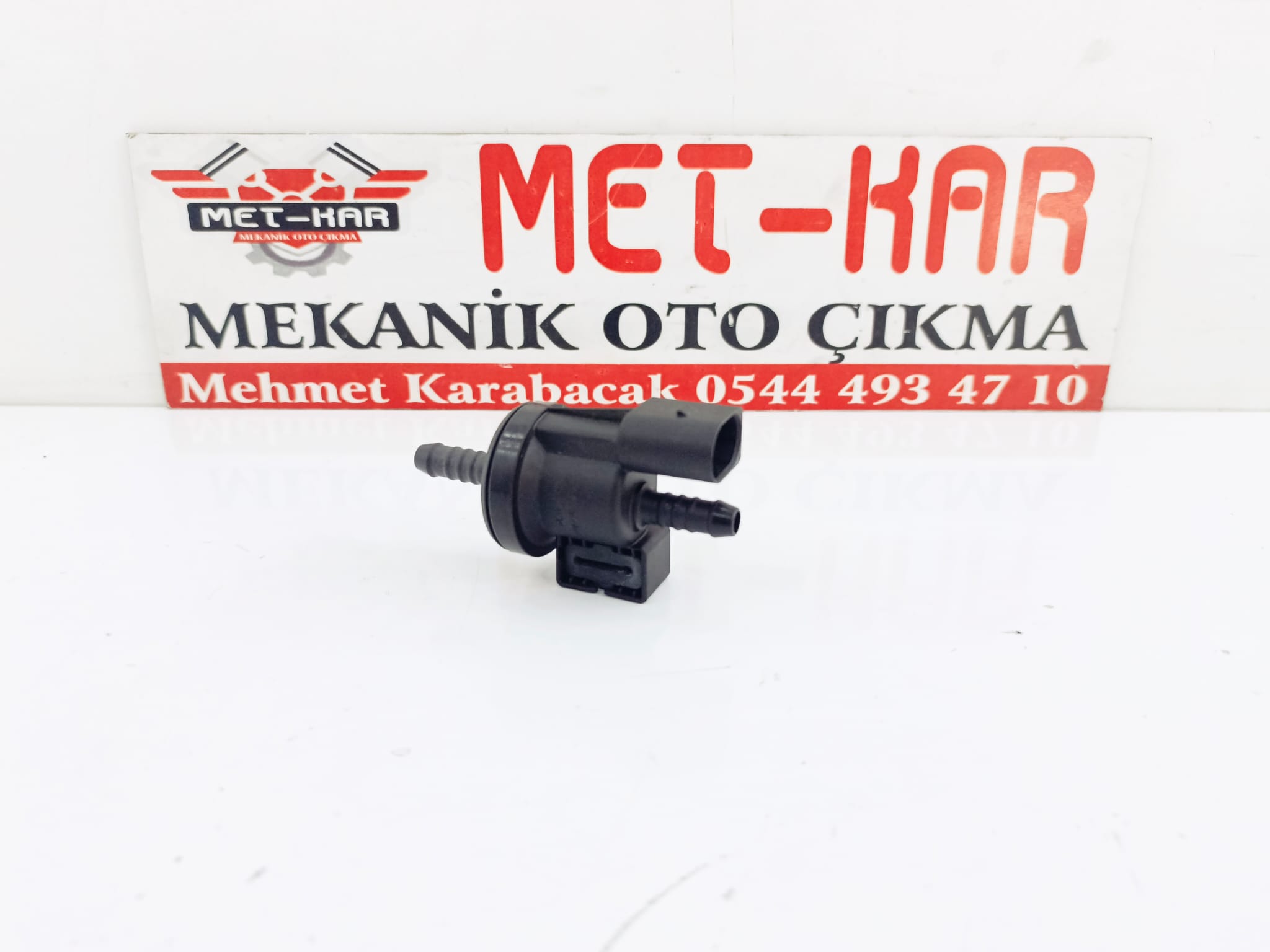VOLKSWAGEN PASSAT , POLO , AUDI A3 , A4 , A5 , A6 , A8 , R8 , TT , BOSCH YAKIT DEPOSU HAVA TAHLİYE VALFİ , YAKIT DEPOSU HAVALANDIRMA VALFI  , 06E906517A , 0280142431 , 0 280 142 431 , 06E 906 517