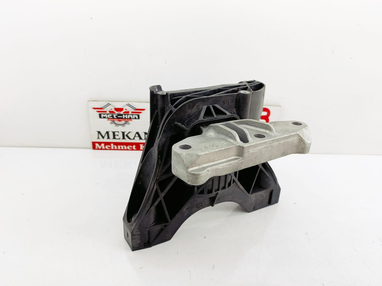 PEUGEOT 3008, 308, PARTNER CITROEN C5 AIRCROSS, BERLİNGO MOTOR KULAĞI, MOTOR TAKOZU ORJINAL PSA 9820297580 
