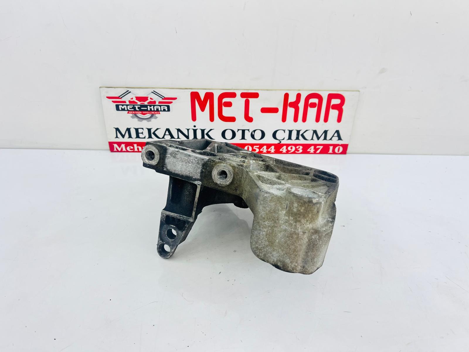 RENAULT KANGOO 2 , KANGOO 3 , LAGUNA 3 MOTOR TAKOZ BAĞLANTI BRAKETİ , SİLİNDİR KAPAK ÖN PARÇA , MOTOR KULAĞI 8200633253