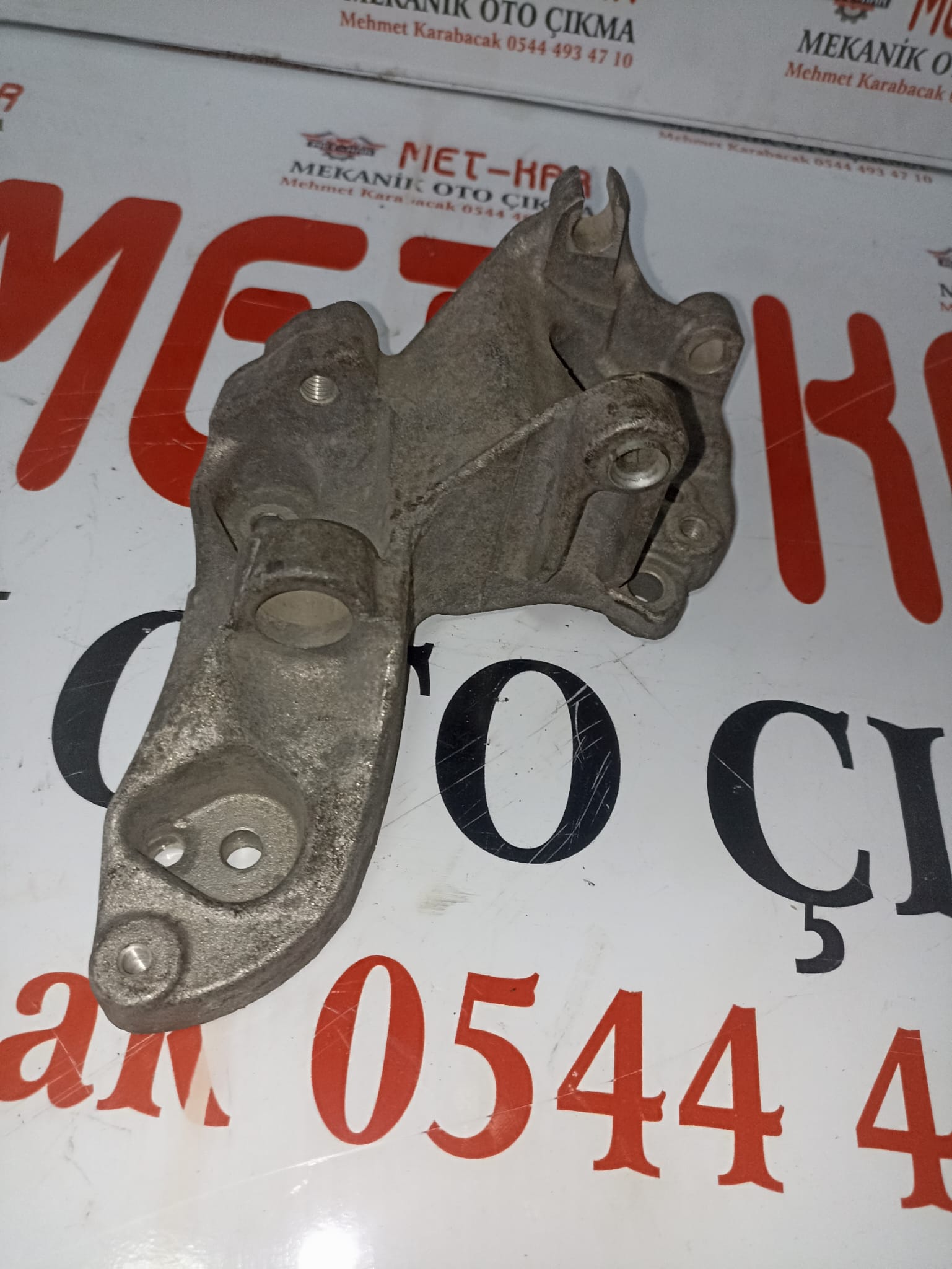 9641715580 FORD FİESTA 1.4 TDCİ Peugeot ALTERNATÖR BRAKETİ