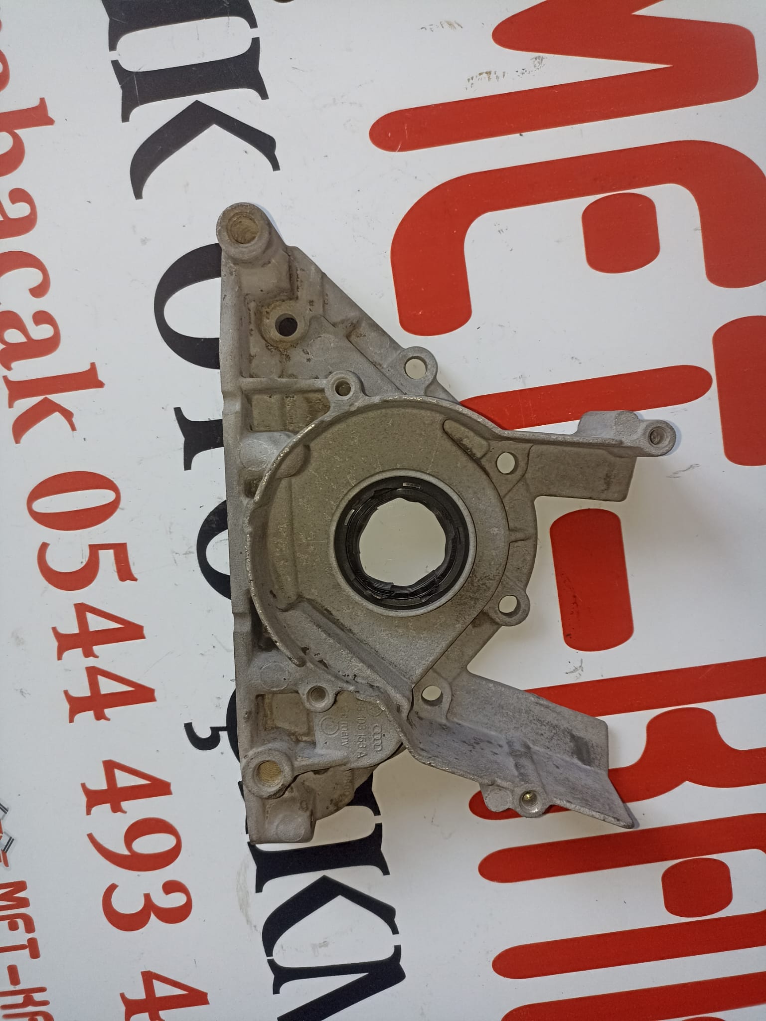 Volkswagen krank ön kapak 038 103 153 A