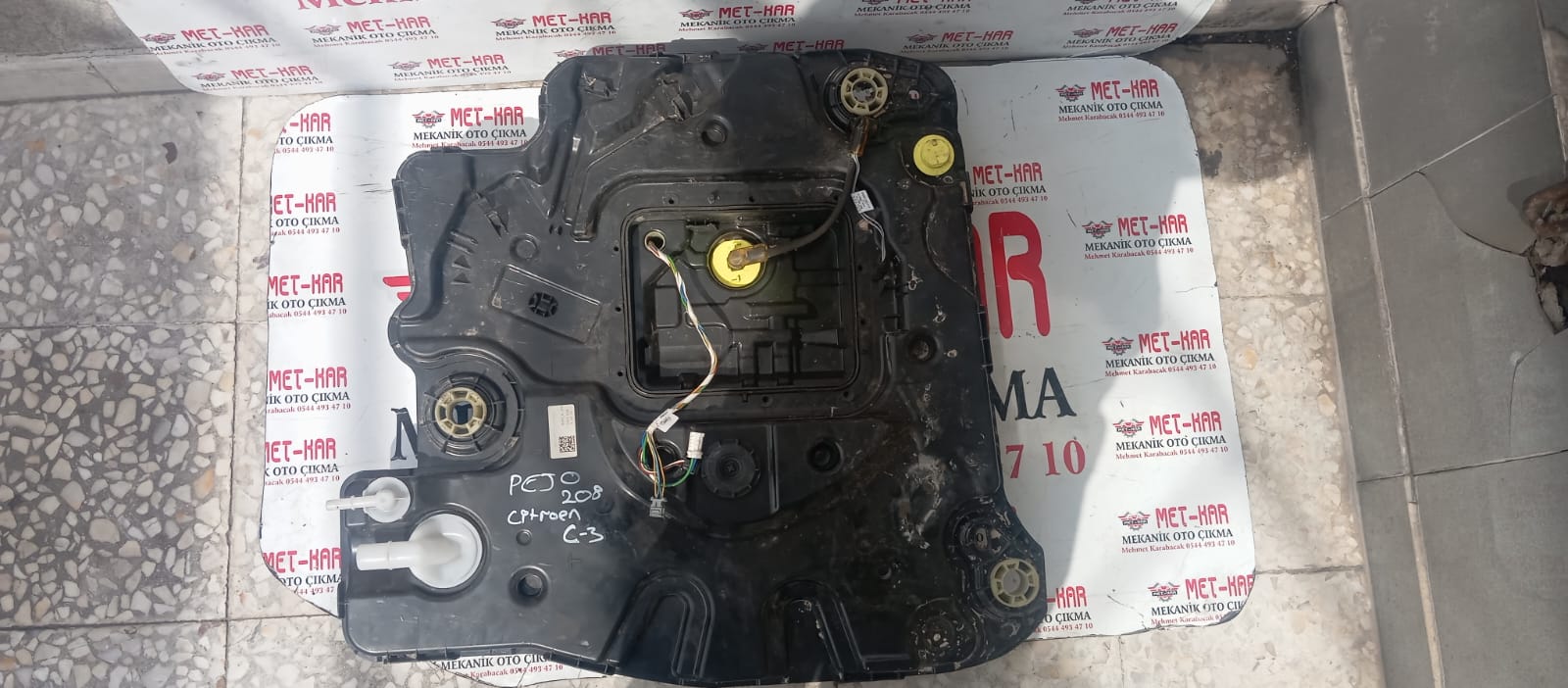 39167312 OPEL CROSSLAND X / CROSSLAND Adblue Deposu 9827948380 PEUGEOT 208 CİTROEN C3 Adblue Deposu  